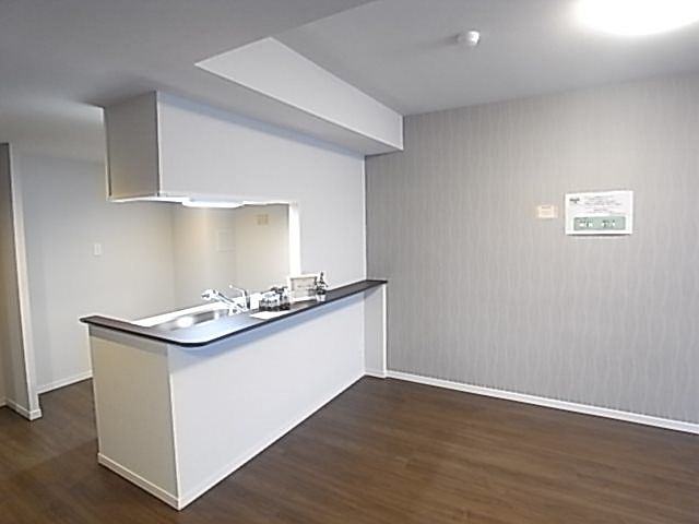 神戸海岸通 萬利Residenceの居間写真