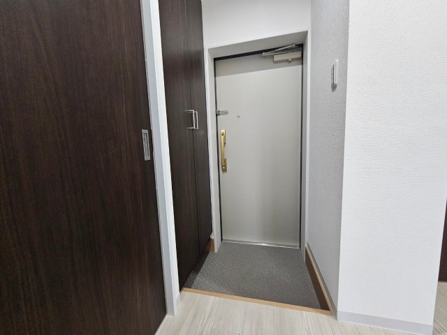 リフュージュ本山の玄関写真