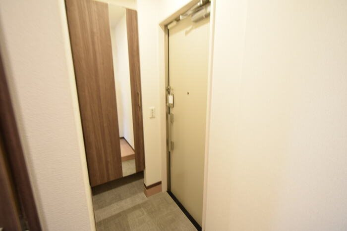 Raffinato東灘の玄関写真