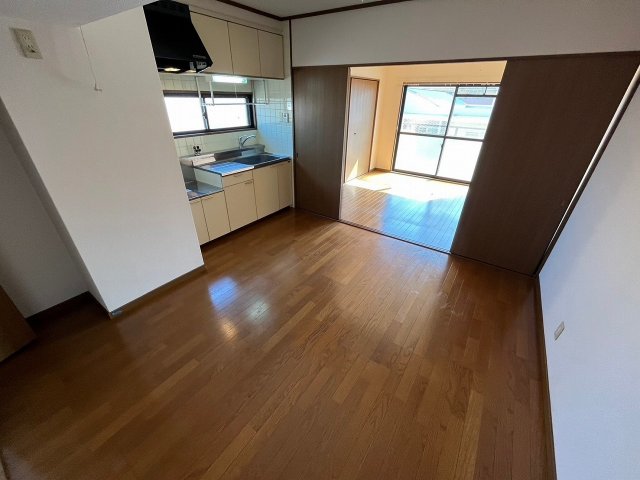 グレードタイム六甲の居間写真