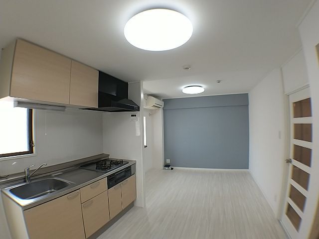 陽光プラザの居間写真
