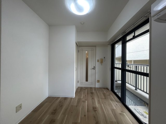 ラムール六甲山ノ手の居間写真