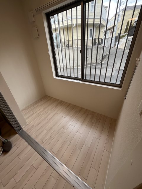 アルバ西岡本の居間写真