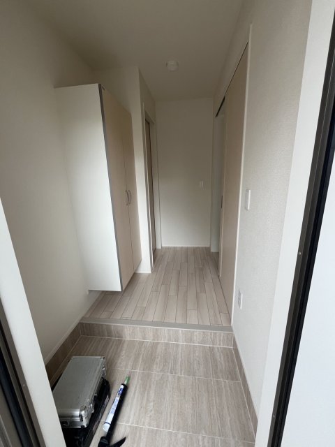 アルバ西岡本の玄関写真