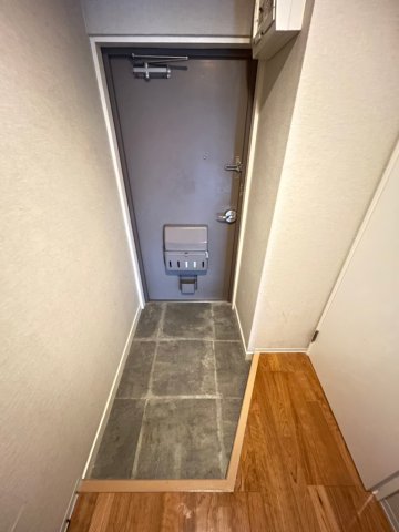 栄町ダイヤハイツの玄関写真