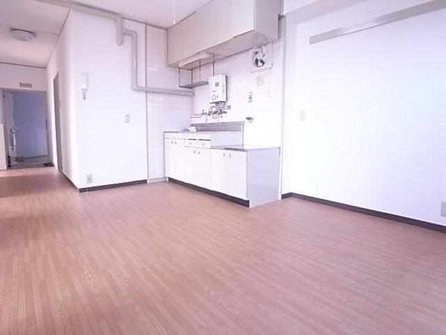 大和スカイハイツの居間写真