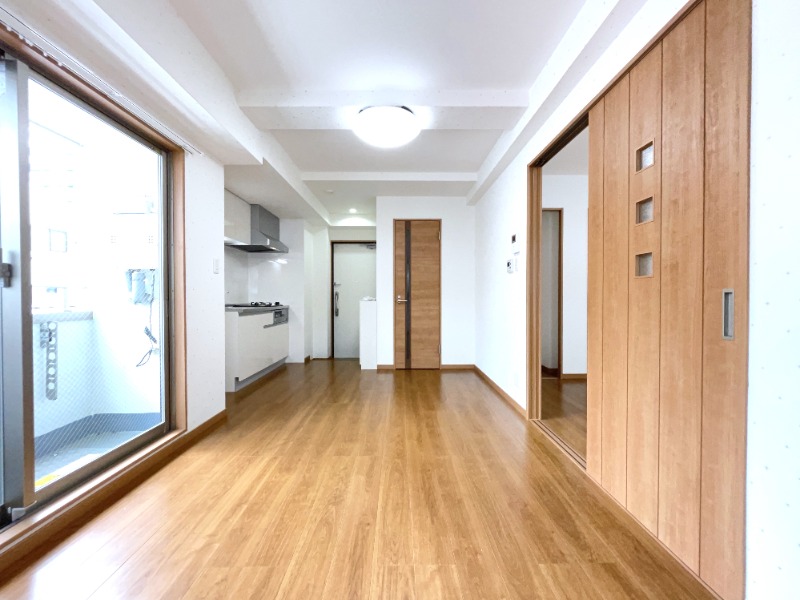 中天マンションの居間写真