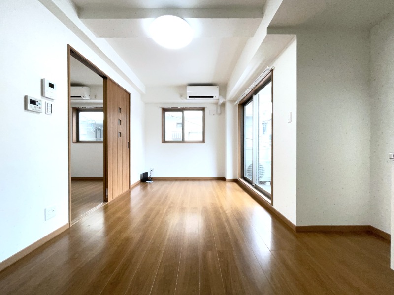 中天マンションの居間写真
