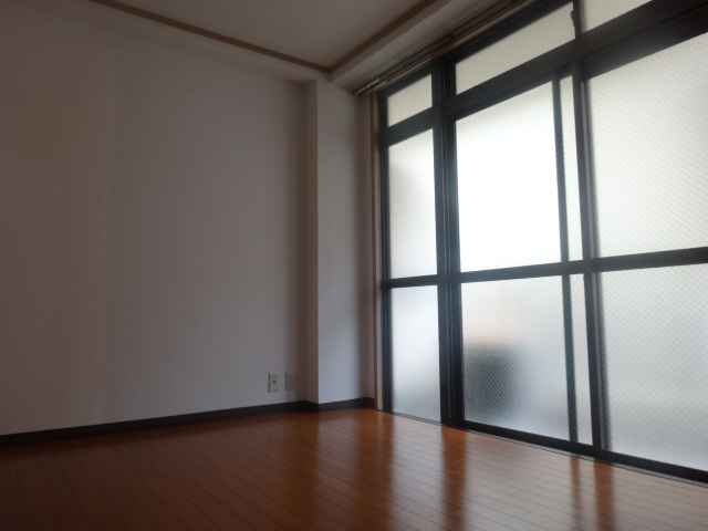 梅本マンションの居間写真