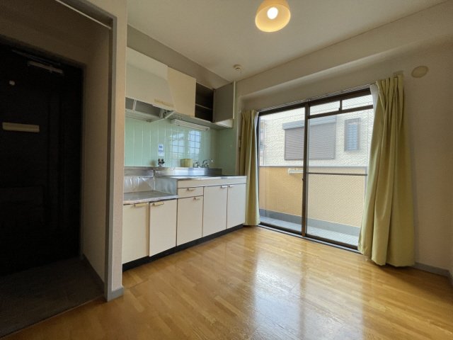 東芦屋マンションの居間写真