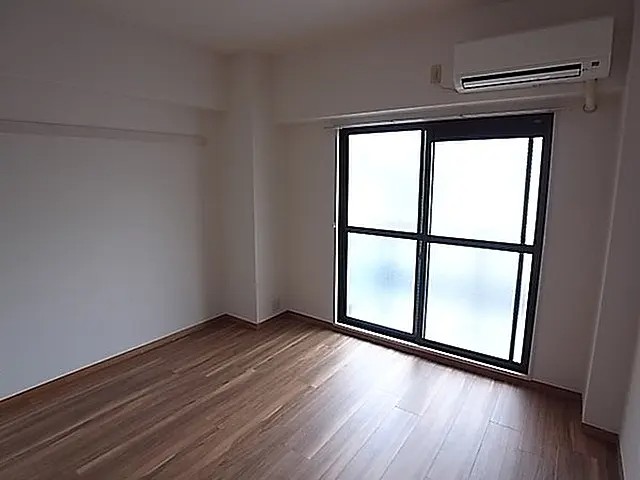ランブラス芦屋の居間写真