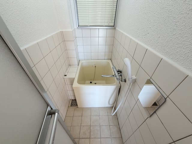 ハイツサンフラワーの風呂写真