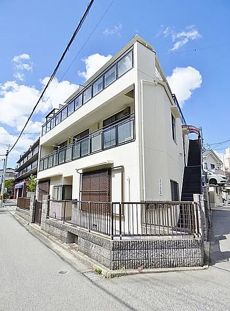 リバーイーストビル