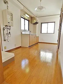 リバーイーストビルの居間写真