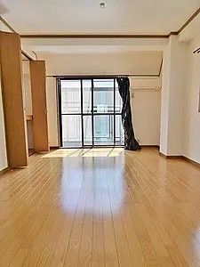リバーイーストビルの居間写真