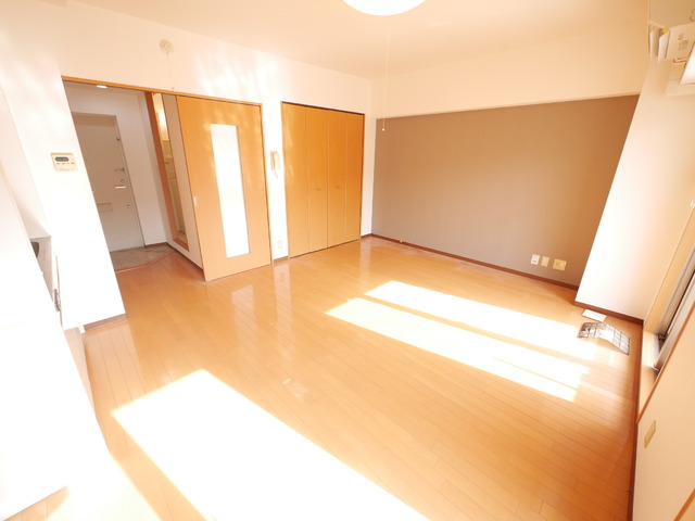 レグルス芦屋の居間写真
