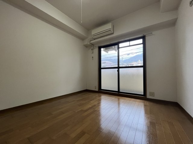 ロジュマン六甲の居間写真