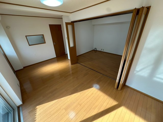 六甲グロリアハイツの居間写真