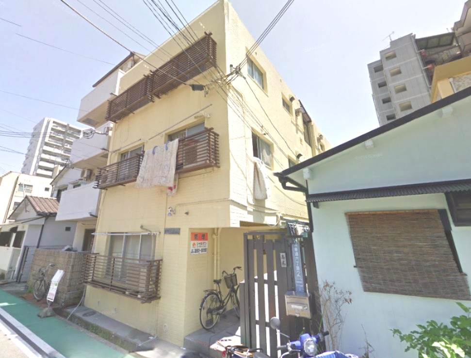 本宮マンションの外観写真