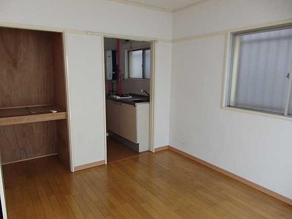 本宮マンションの居間写真