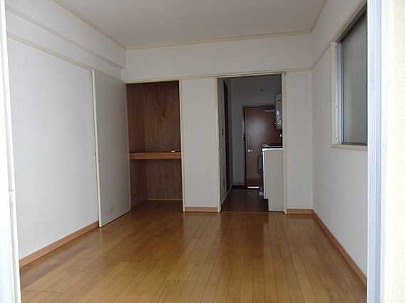 本宮マンションの居間写真