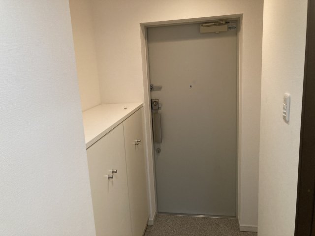 PINO甲東園の玄関写真