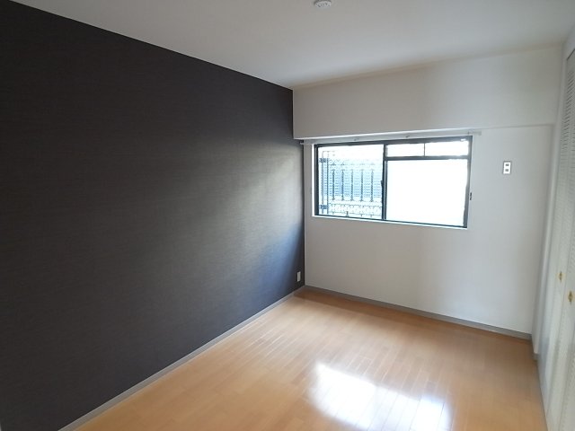 ロイヤルメゾン甲陽園2の居間写真