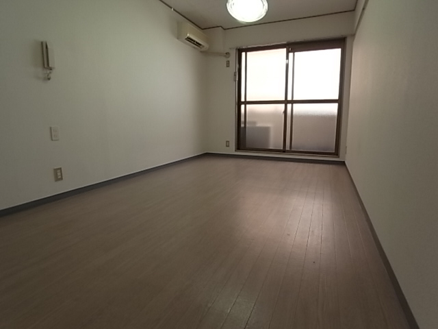 ル・フォーブル芦屋の居間写真