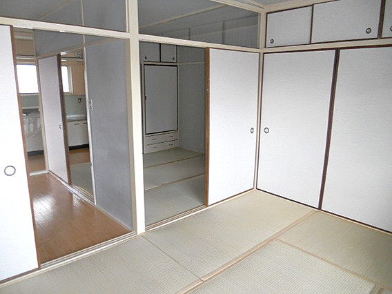 グランディア東神戸の居間写真