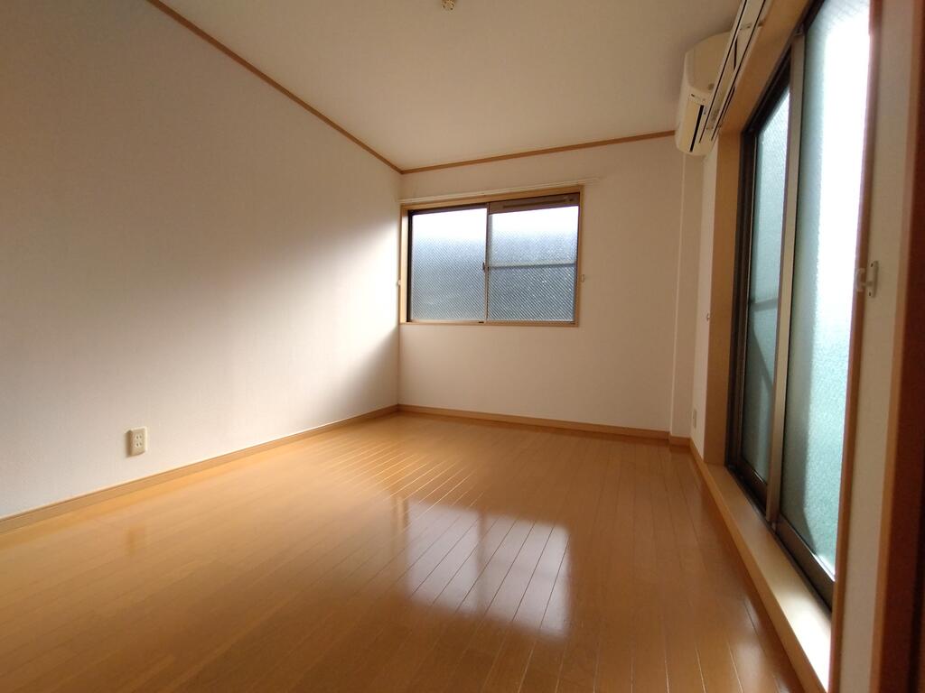 伊東ハイツの居間写真