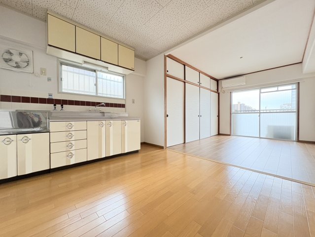 甲南メゾン本山の居間写真