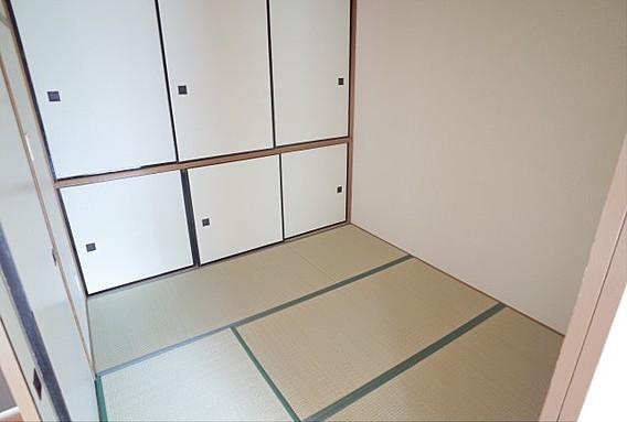 芦屋サウスマンションの居間写真