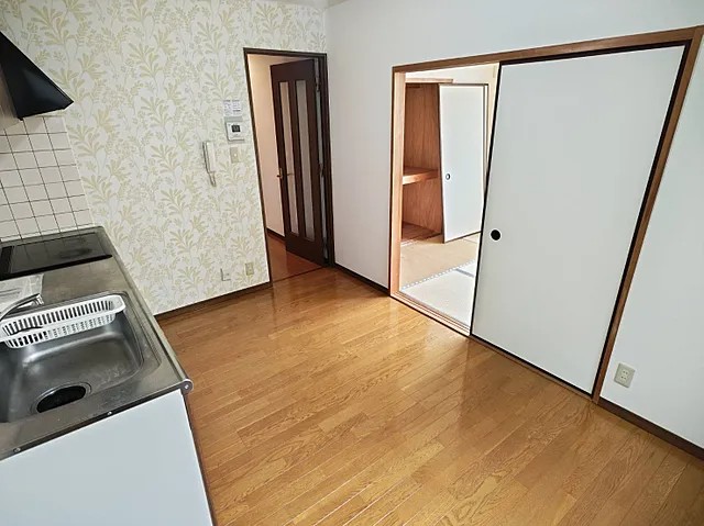 シャンテ本山の居間写真
