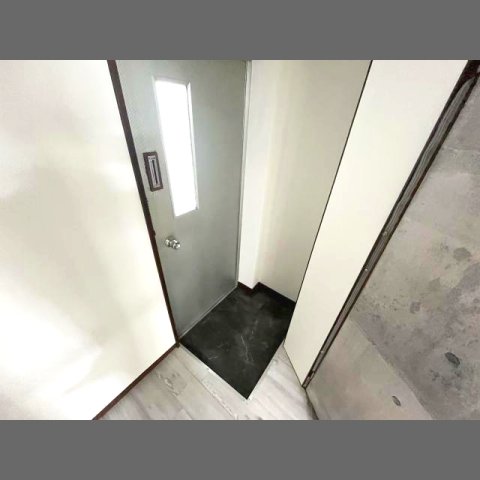 H2六甲の玄関写真