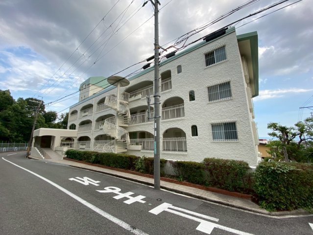東芦屋ハイツの外観写真