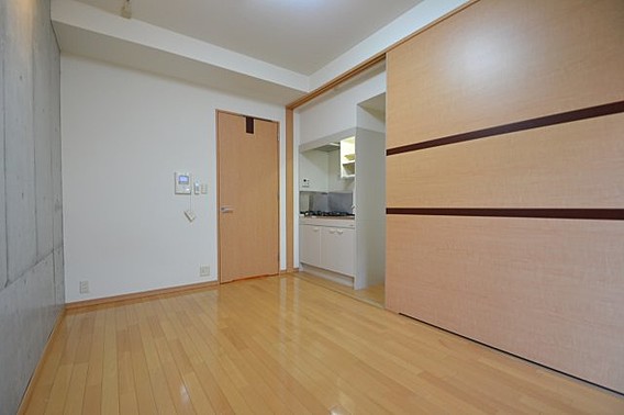 アーバングリーン神戸元町の居間写真