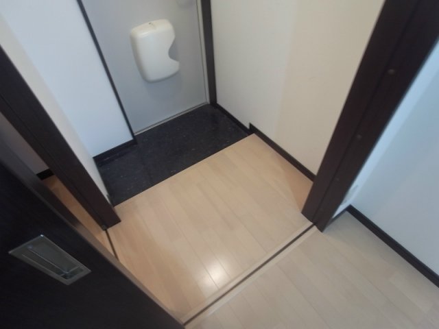 グランシャリオ山本通3の玄関写真