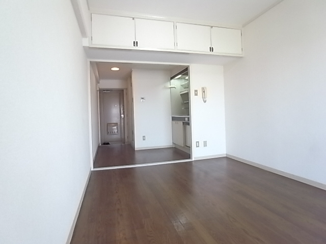 ルーク本山の居間写真