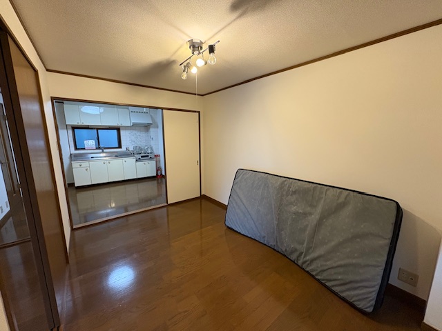プランドール安田の居間写真