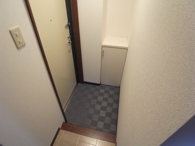 MIRAVAL三宮の玄関写真