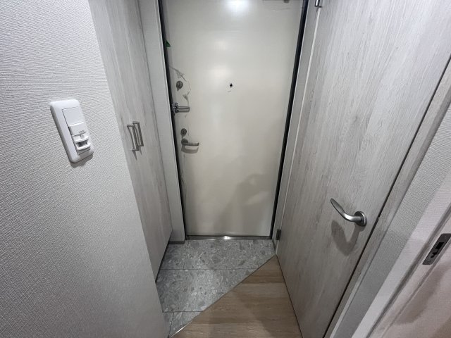 ネクストステージ神戸元町の玄関写真