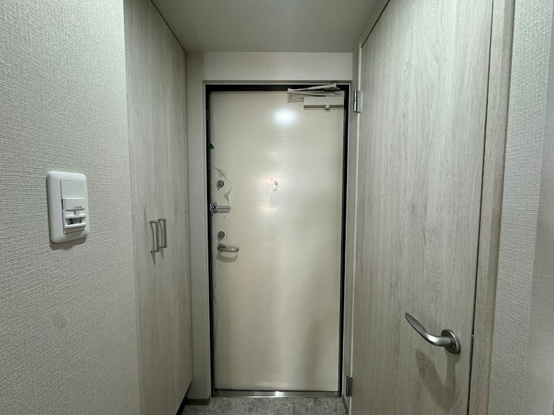 ネクストステージ神戸元町の玄関写真