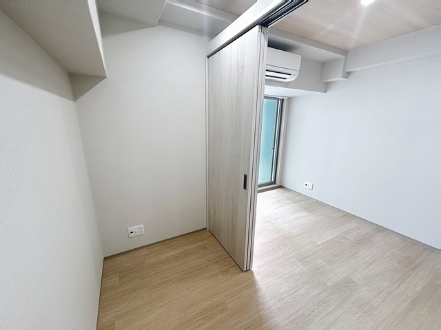 ネクストステージ神戸元町の居間写真