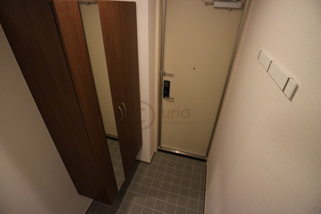 ブルーノ篠原中の玄関写真