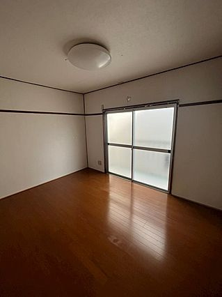 モンダハイツの居間写真