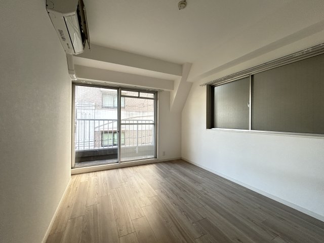 川元ビルの居間写真