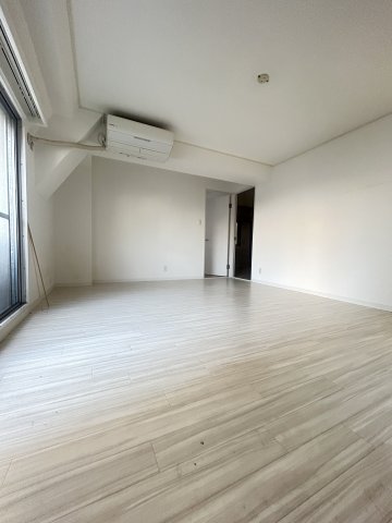 川元ビルの居間写真