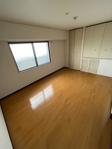 ヒルサイドテラス甲陽園の居間写真
