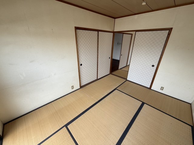 ロワール甲子園の居間写真