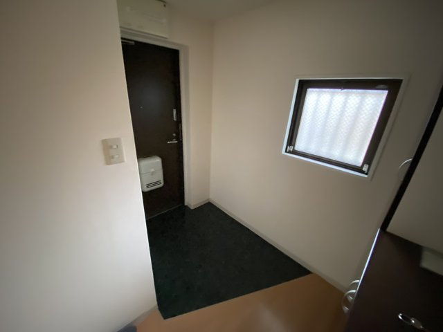 イスズハイツベル芦屋パート2の玄関写真